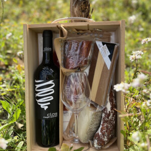 Pack Gourmet: Crianza Barón d'Alba, selección embutidos de proximidad y turrones artesanos.